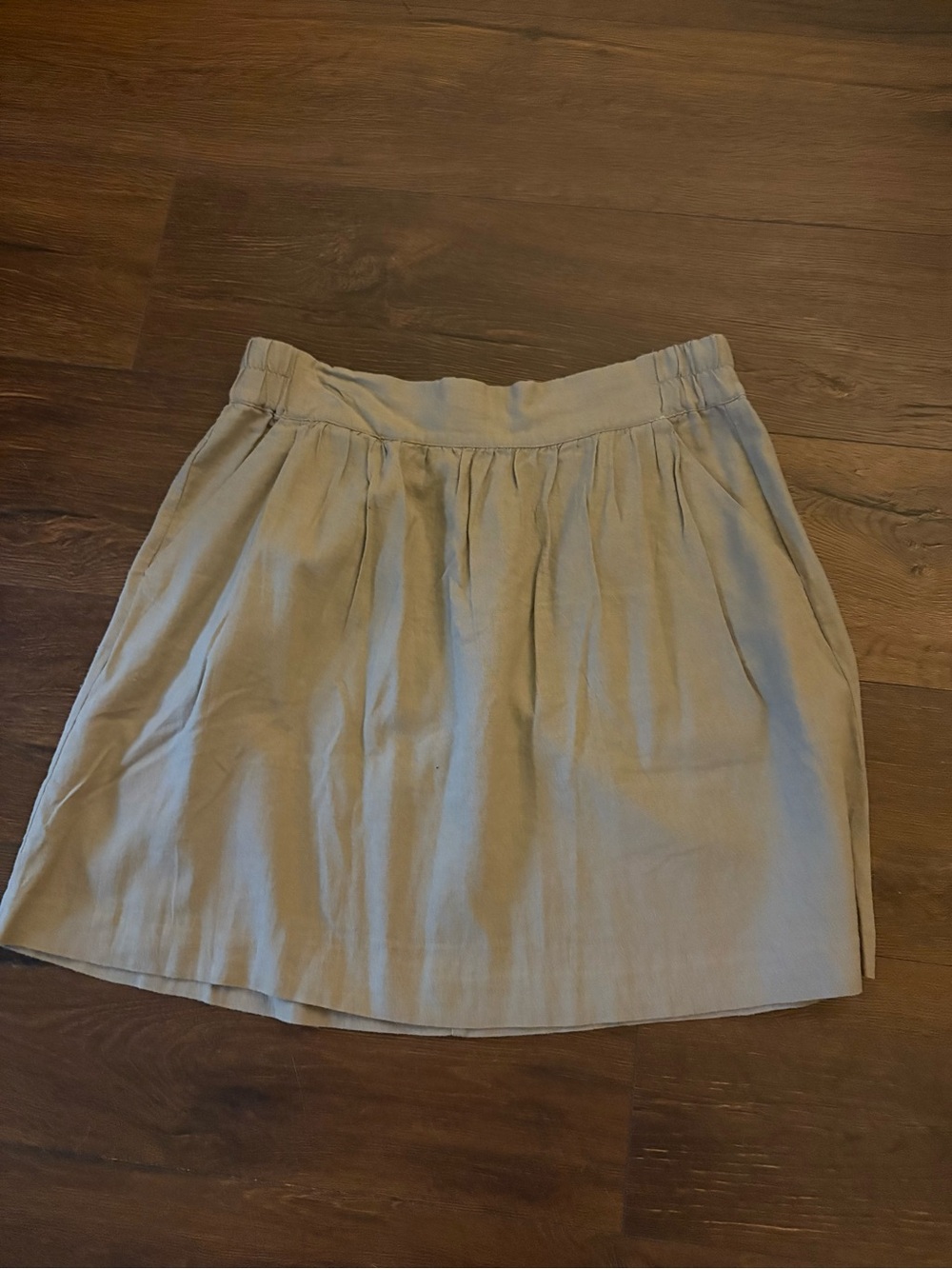 NWT LOFT Pleated Circle Skirt in Light Tan with Pockets in Linen Blend